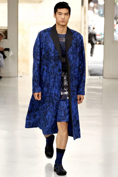 Look 14